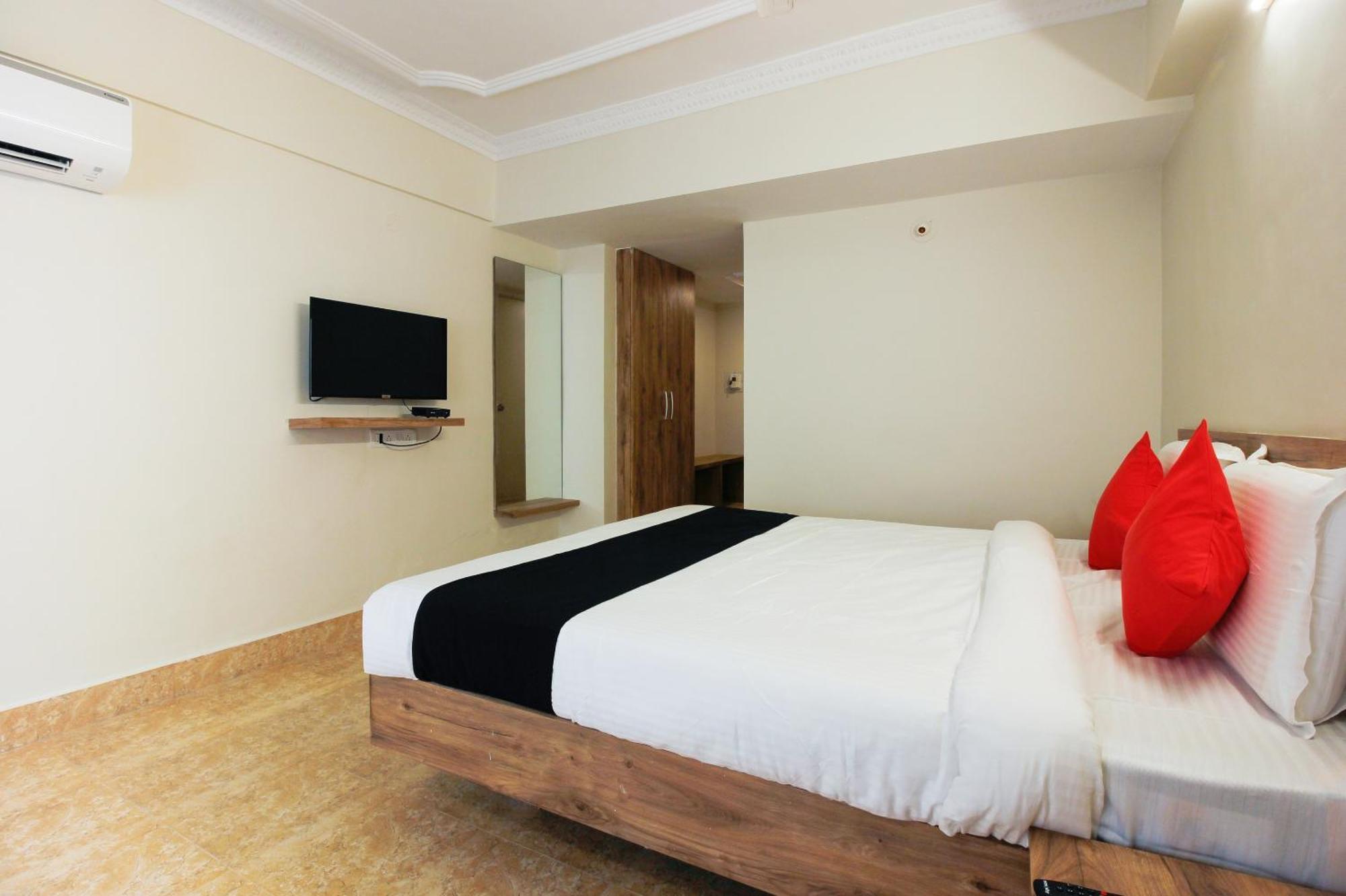 Capital O Sri Suprabhat Grand Near Kachiguda Railway Station Hyderabad Exterior foto